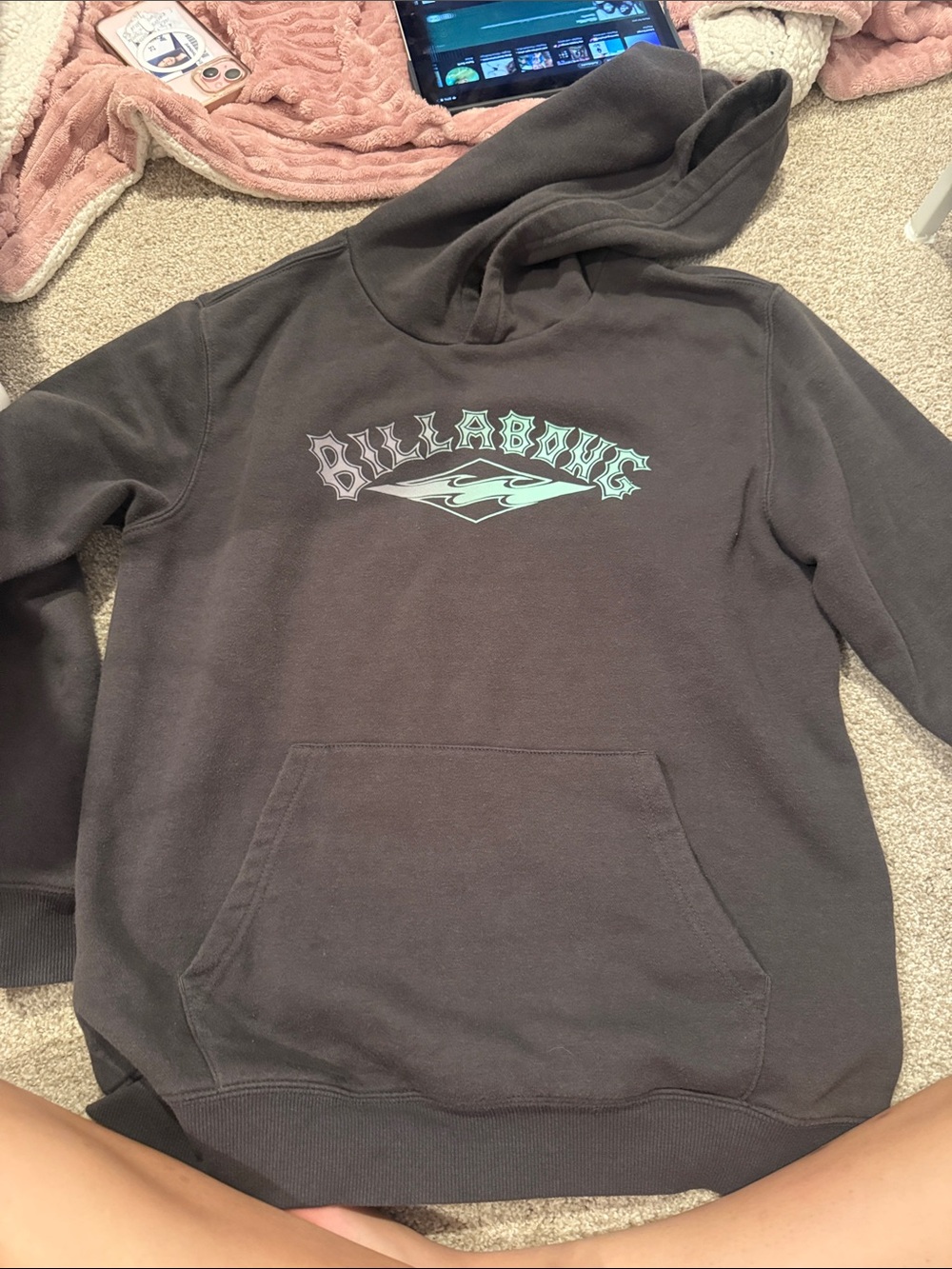 Billabong boys size 18/20 Charcoal Crewneck Hoodie with Mint Logo